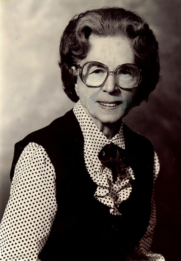 A posed portrait photograph of Edith Munro late in life.