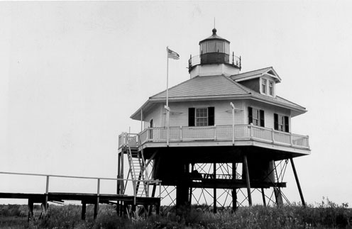 Photo: screw-pile lighthouse, a house on stilts.