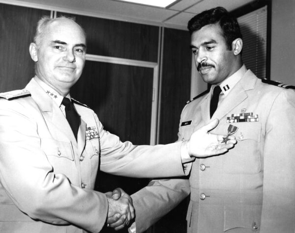 Photo of Merle Smith receiving Bronze Star.