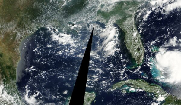 Satellite photo: Rectangle covering 33 N 75 W to 20 N 100 W on Aug. 24, 2005