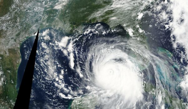 Satellite photo: Rectangle covering 33 N 75 W to 20 N 100 W on Aug. 27, 2005
