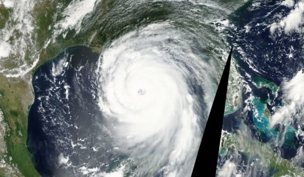 Satellite photo: Rectangle covering 33 N 75 W to 20 N 100 W on Aug. 28, 2005