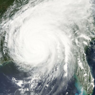 Satellite photo: Rectangle covering 38 N 75 W to 25 N 100 W on Aug. 29, 2005